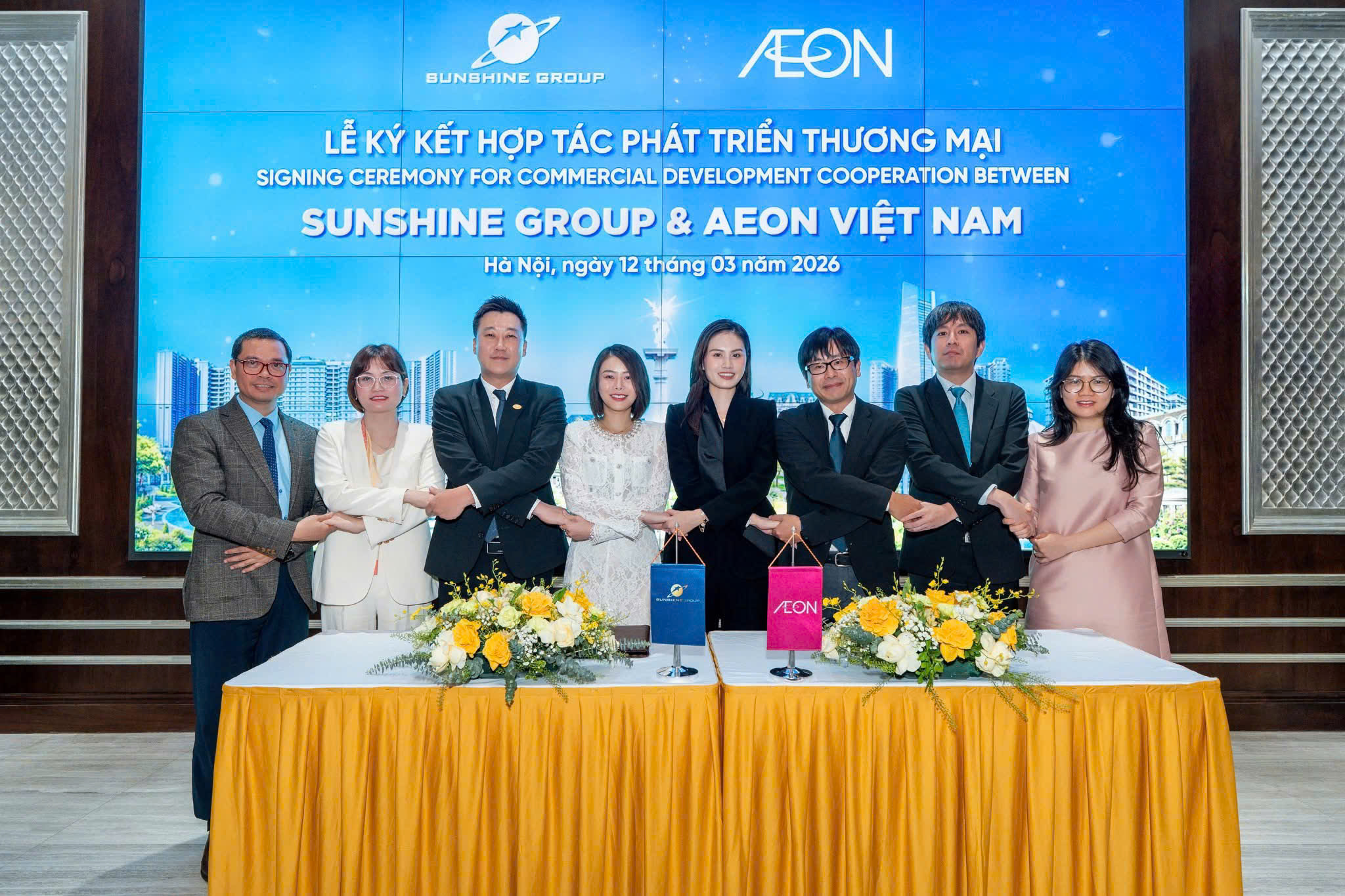 Sunshine group bat tay voi aeon viet nam